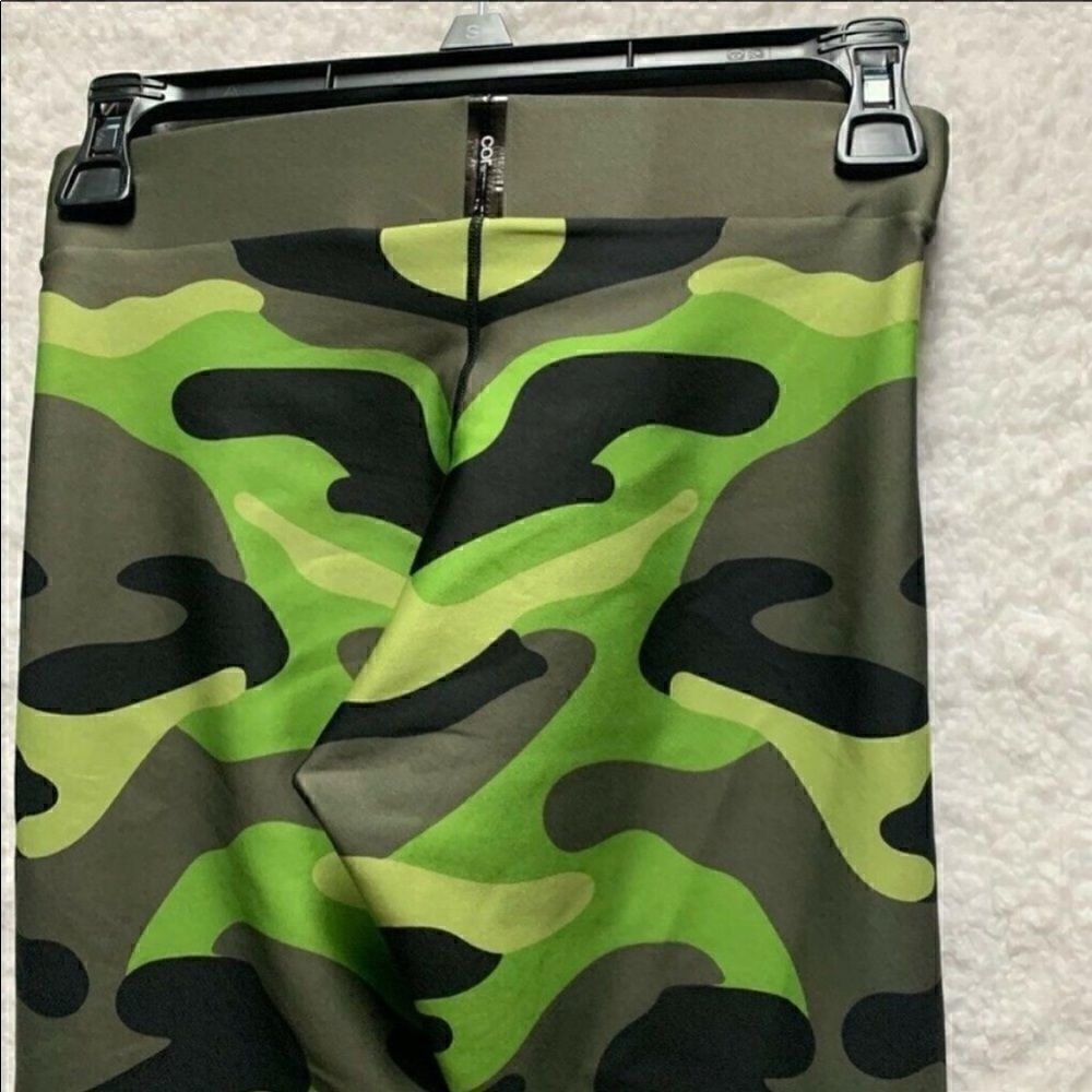nwot Cor by Ultracor camouflage neon green and black leggings size small - Picture 4 of 6